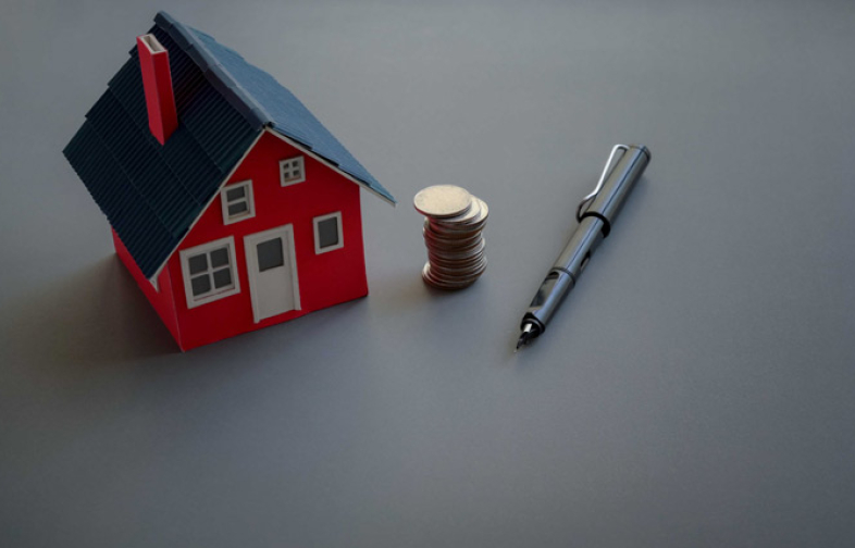 Oförändrade villapriser och bostadsrätter svagt uppåt i augusti