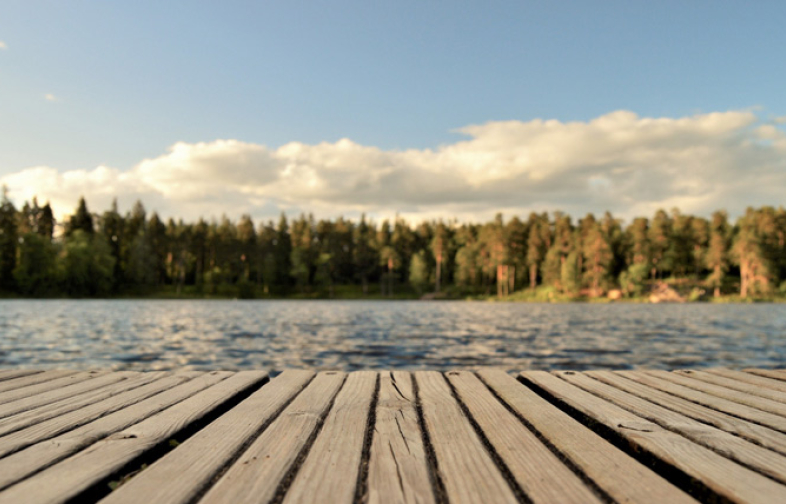 Glad sommar önskar Mäklarsamfundet