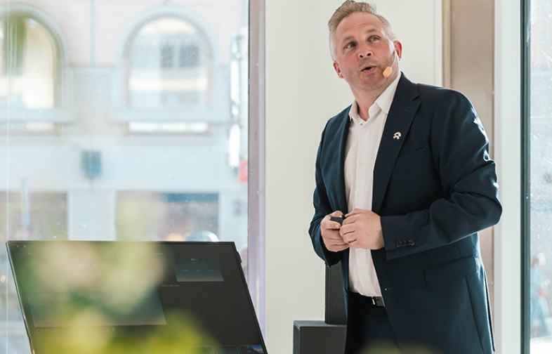 3 snabba med Niklas Gustafson, försäljningschef på NIO
