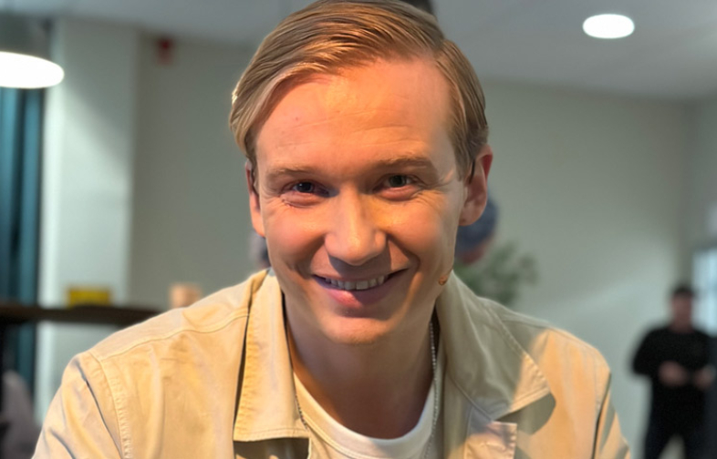 "Jag klättrade på fel berg": Jonas Uhlbäck om karriär och livsval