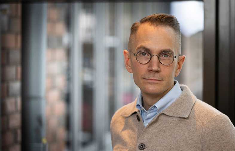 "Välkommet steg – men det räcker inte att bara lätta på lånekraven"